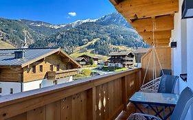 Bergfried Appartements - Ski In Ski Out, Inklusive Sommerkarte, Zentral Mit Ausblick Ueber Kaprun